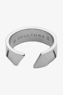 Ring Sharktooth Bred